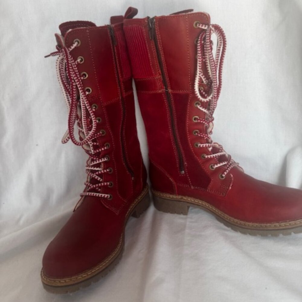 Bos & Co red leather, genuine shearling lined boot, size 7